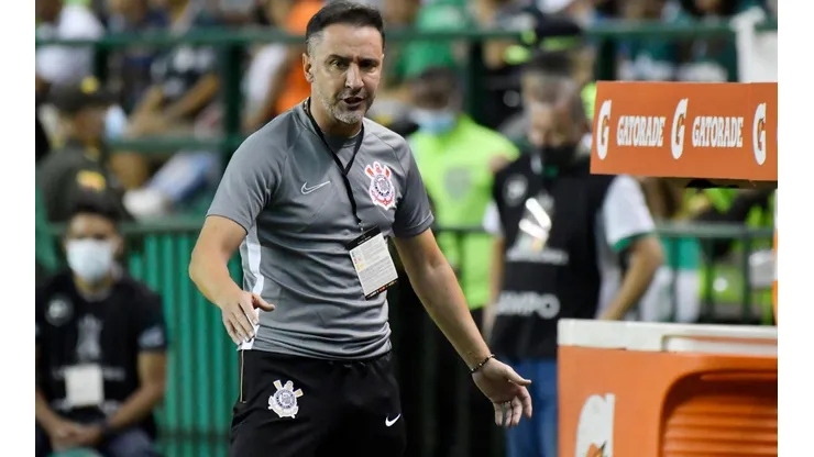 La insólita frase del DT de Corinthians antes de la serie contra Boca: "Los huevos para el omelette"
