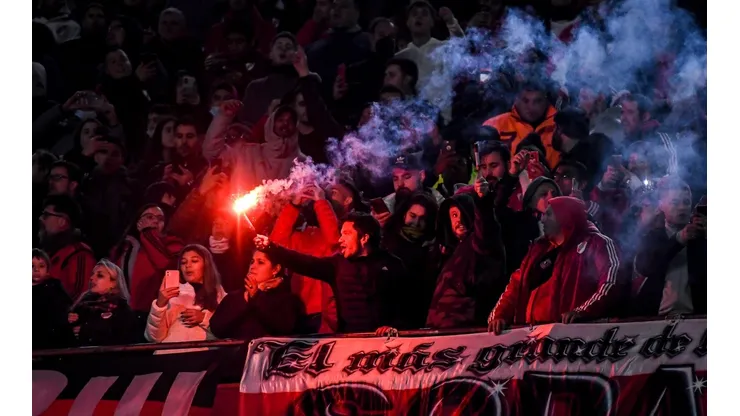 Los memes por la vuelta de los bombos al Monumental