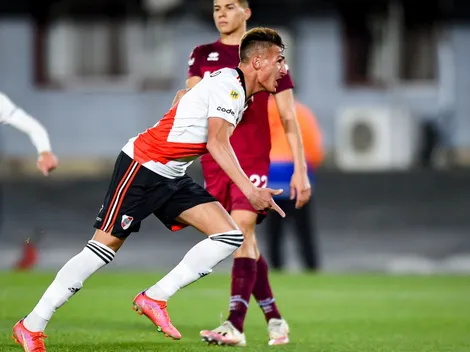 VIDEO | A puro toque y lujo, Braian Romero metió un golazo y River amplió el marcador ante Lanús