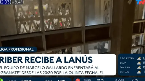 Los hinchas de Boca cargan a los de River por un zócalo de TN.