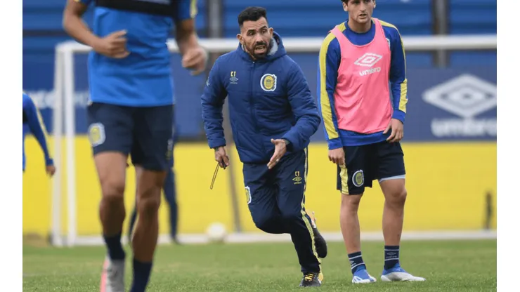 Tevez debuta como entrenador.