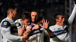 Alemán fútbol show: más allá de las polémicas, Gimnasia venció a Racing por una pincelada del 10