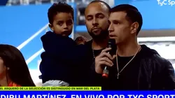 Dibu Martínez, emocionado en el homenaje que le hicieron en Mar del Plata