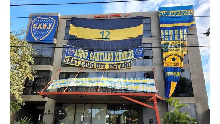 Locura total en la llegada de Boca a Santiago del Estero.