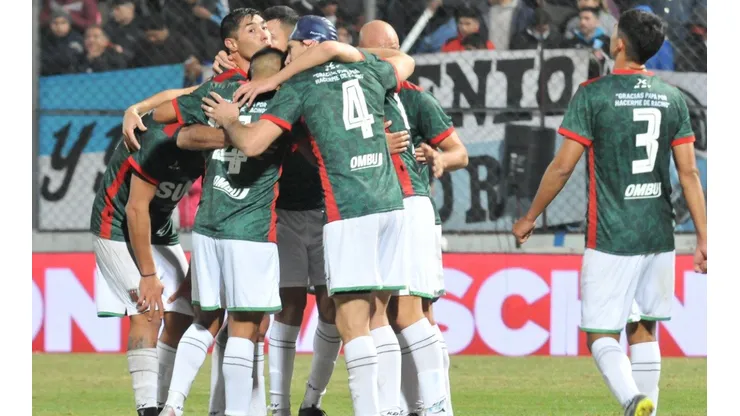 Agropecuario eliminó a Racing y va por Boca.