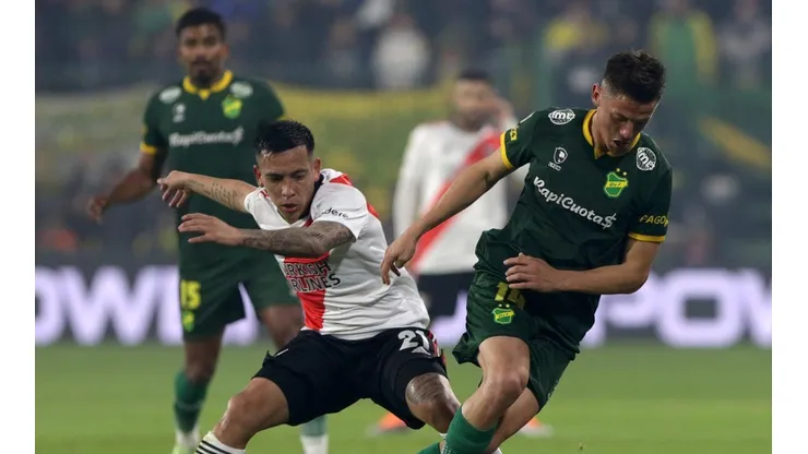Pálido debut: River y Defensa igualaron sin goles en Varela