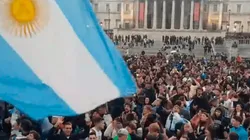 VIDEO | El canto patriota que suena entre los hinchas argentinos en Inglaterra: "La que de las Malvinas..."