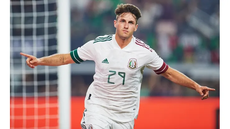 Santiago Giménez, el argentino que es noticia en la Selección Mexicana (Foto: Prensa FMF).
