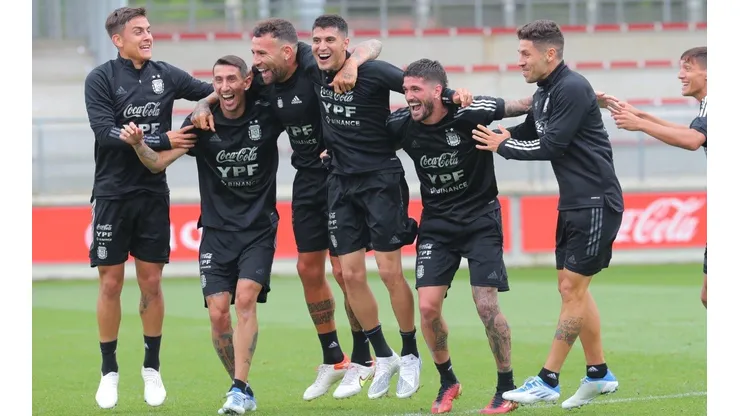La Selección se entrena con gran clima en Bilbao (Foto: Prensa AFA).