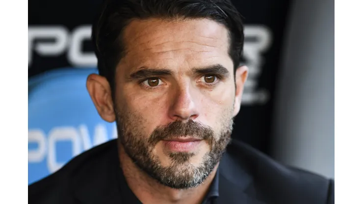 AVELLANEDA, ARGENTINA - APRIL 24: Fernando Gago head coach of Racing Club reacts during a match between Racing Club and Newell's Old Boys as part of Copa de la Liga 2022 at Presidente Peron Stadium on April 24, 2022 in Avellaneda, Argentina. (Photo by Rodrigo Valle/Getty Images)