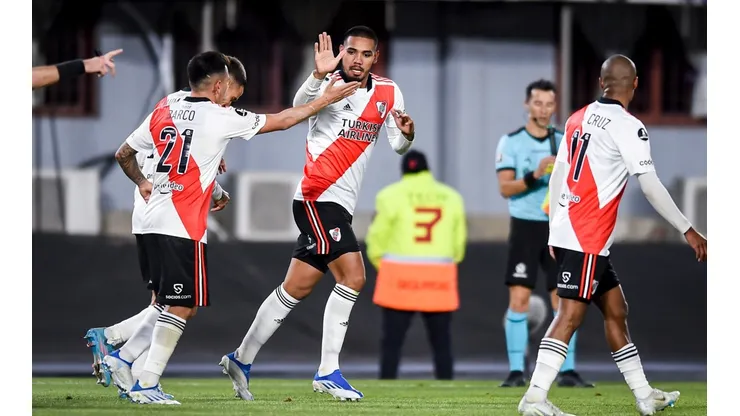 River está analizando hacer una gestión por Miguel Ángel Borja