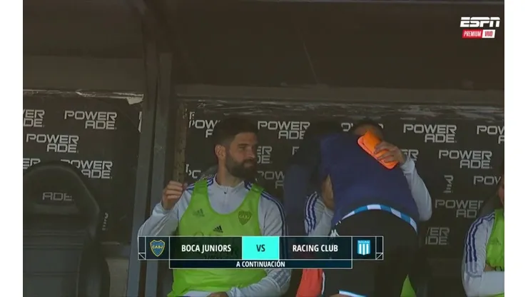 VIDEO | El cruce entre Edwin Cardona y los suplentes de Boca antes del partido