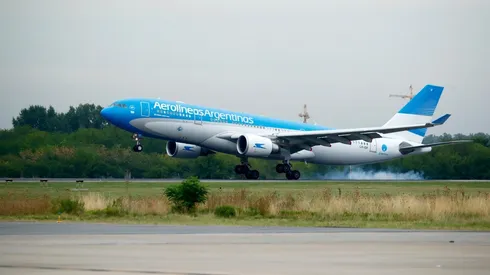 Aerolíneas Argentinas ya puso a la venta los boletos.