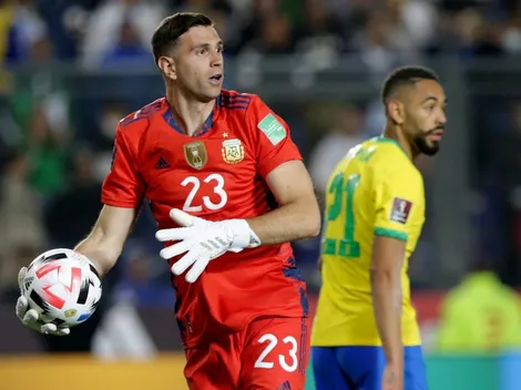 La historia de Dibu Martínez para un jugador de Brasil: "Parabéns"