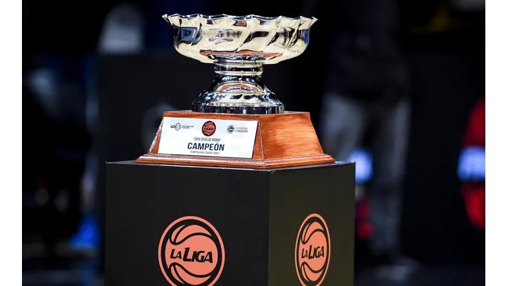 El trofeo de la Liga Nacional de Básquet (Foto: Twitter Liga Nacional)