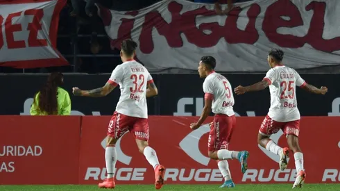 Bicho mata León: Argentinos dio el batacazo y eliminó a Estudiantes por penales