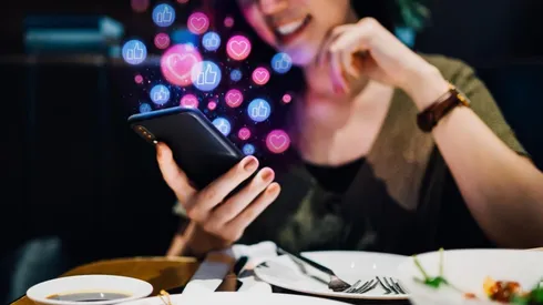 WhatsApp sumó reacciones a los chats.