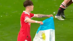 VIDEO | Argentino como el asado: Garnacho y su festejo con la bandera albiceleste