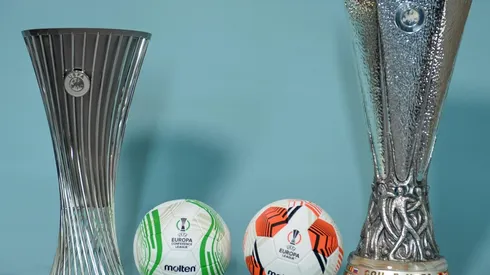 Los trofeos de Conference y Europa League, dos de las tres competiciones internacionales del viejo continente.
