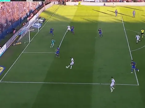 VIDEO: Villa tiró el centro y Benedetto, siempre activo, metió el 1 a 0 de Boca