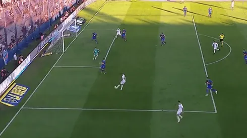 VIDEO: Villa tiró el centro y Benedetto, siempre activo, metió el 1 a 0 de Boca