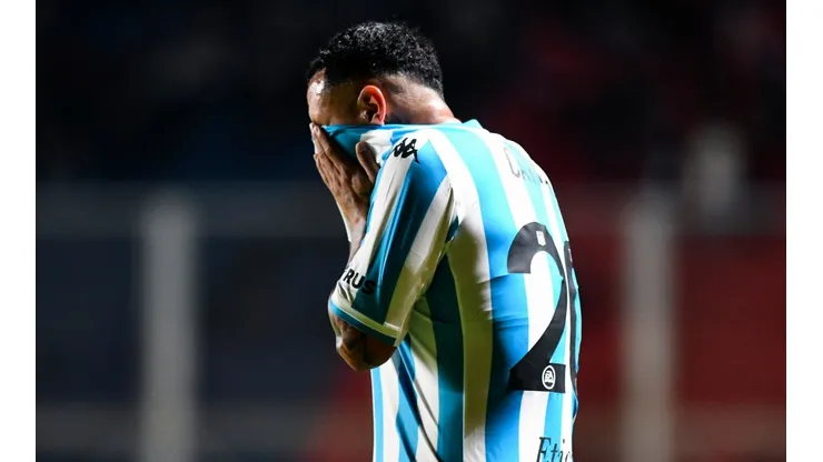 Cardona fue tendencia en medio del partido de Racing y se conoció el verdadero motivo