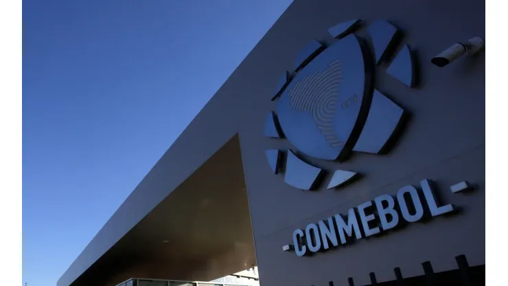 El artículo de CONMEBOL que respalda a Boca por los regalos al arbitraje