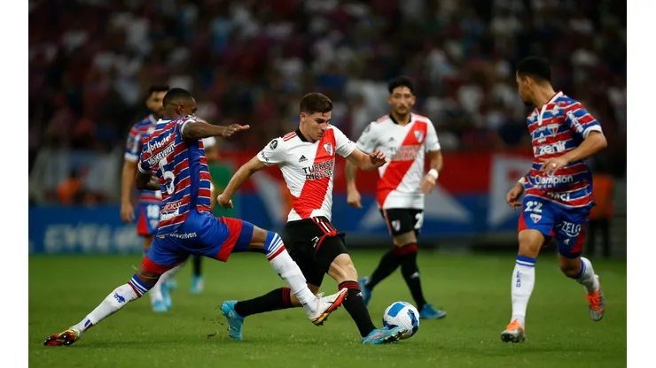 Chocó con una Fortaleza: River se vio superado pero sacó un punto de oro y tiene un pie en octavos