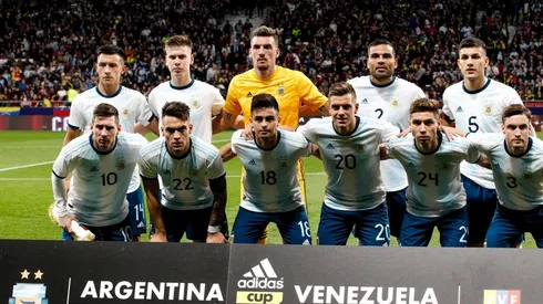 Sufre Scaloni: confirman que un jugador de la Selección se pierde el resto de la temporada.