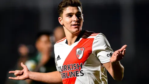 El delantero de la Selección Argentina sumó un nuevo triplete en el club.