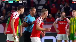 VIDEO | Un jugador de Estudiantes se hizo amonestar y la gente se volvió loca: "¡Estudiooo!"