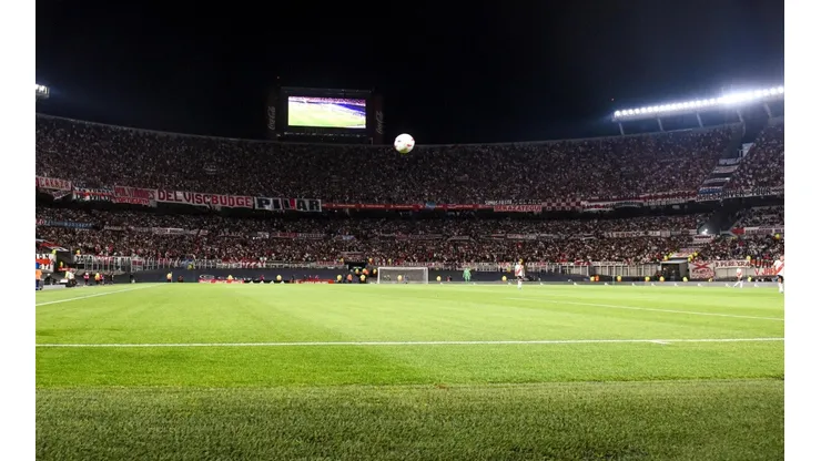 La pelota se detiene el domingo 1° de mayo (Foto: Getty Images).