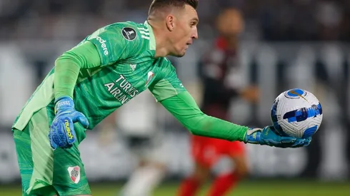 Aunque no pudo mantener el arco de River invicto, Armani se trajo una nueva marca desde Chile