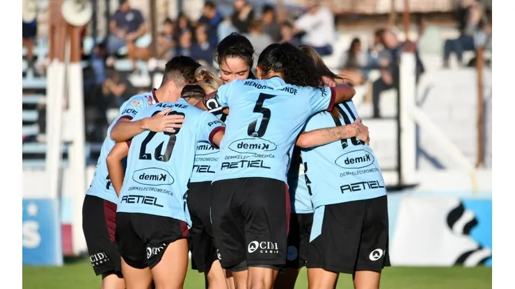 UAI Urquiza volvió a la punta y Boca, River y Racing lo persiguen