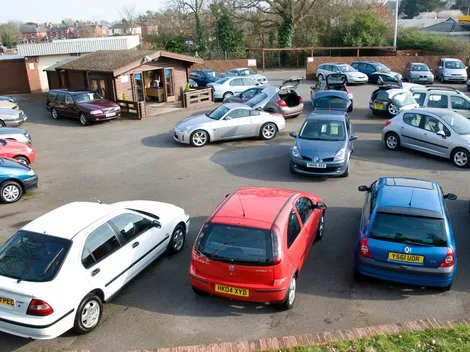 Aerolíneas Argentinas remata flota de autos usados desde 5.000 pesos: ¿Cómo participar?