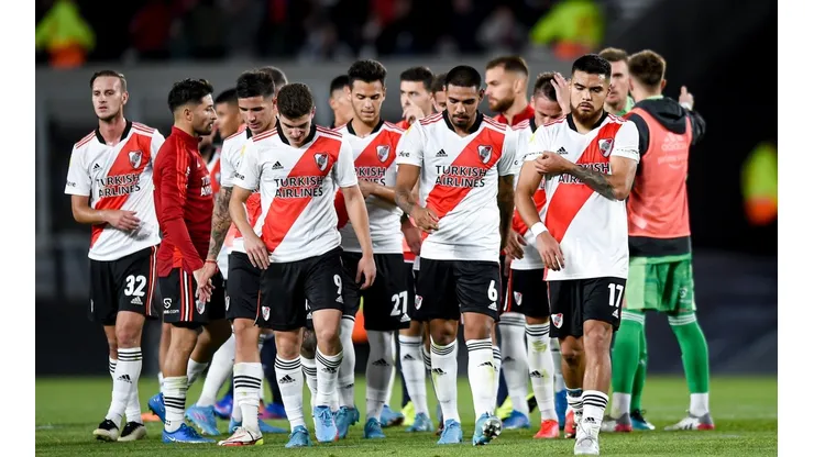 Matías Suárez salió por una molestia.