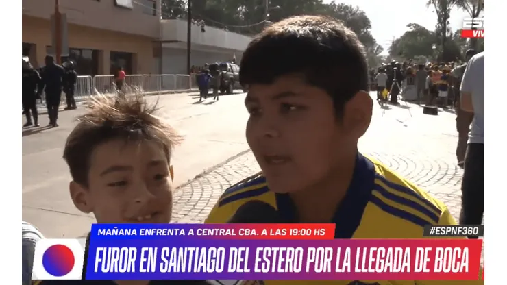 Ganen por él: un nene burló a la seguridad para conseguir que los jugadores de Boca le firmen la camiseta