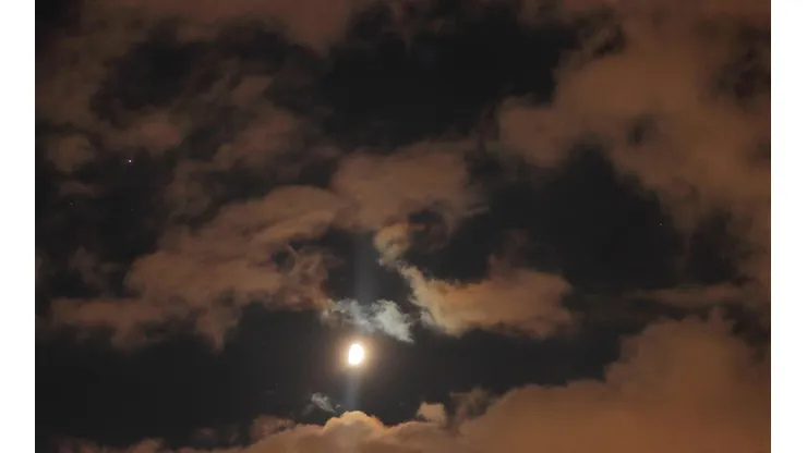 Alineación de la Luna-Saturno