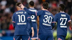 La foto que subió Neymar con Messi en pleno festejo intimo del PSG.