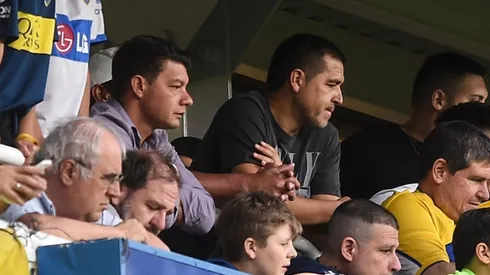Incertidumbre total en Boca: se retrasó la práctica por la charla entre Battaglia y Riquelme