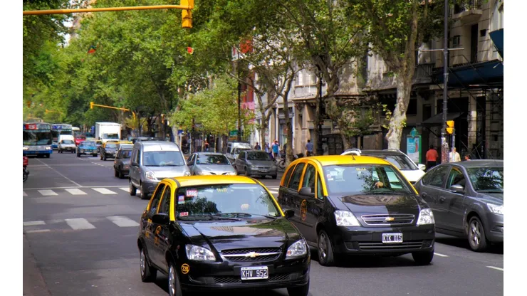 Desde este martes viajar en taxi en la Ciudad es más caro.