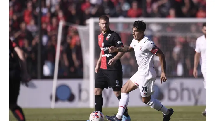 Colón e Independiente no se sacaron diferencias en Santa Fe