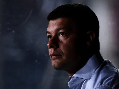 Battaglia explicó por qué probó con Rolón como defensor central