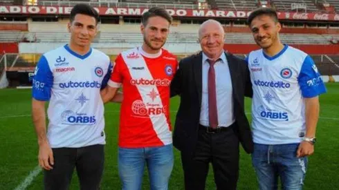 Mac Allister y un insólito pedido para su hijo: "Pegale una patada en la cabeza a Tevez". (Prensa Argentinos)