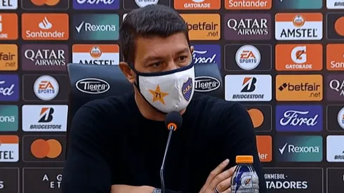 Battagia, orgulloso de uno de sus jugadores.