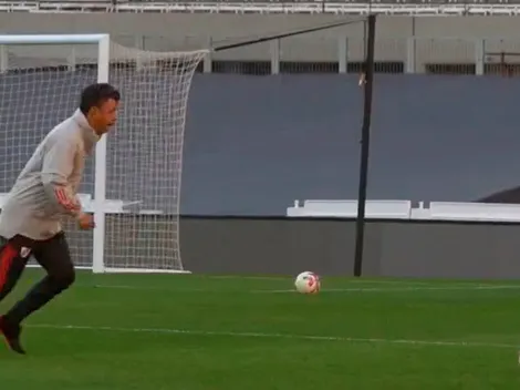 VIDEO | ¿Estará para jugar un ratito? Gallardo la rompió en la práctica de River