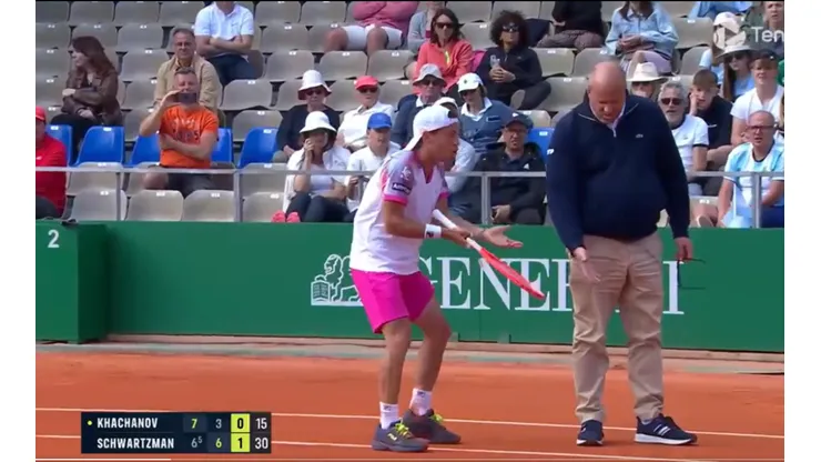 Schwartzman lo ve todo: le discutió un out al juez y se hizo viral