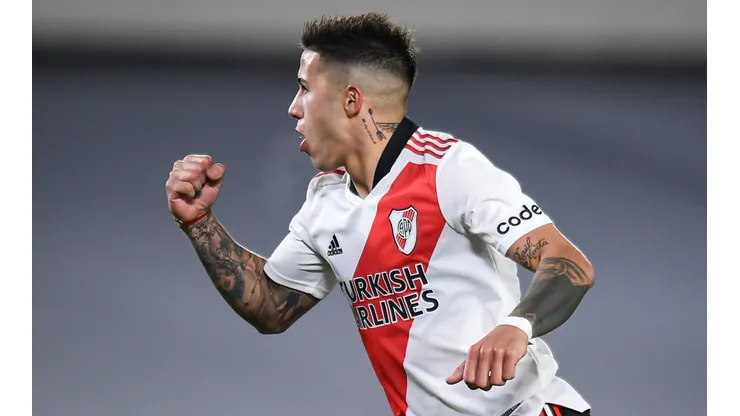 Es el mediocampista con más participaciones directas en goles del torneo.