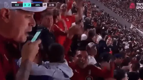 VIDEO | Es viral: un hincha de River le mandó un audio a uno de Boca en pleno festejo de gol