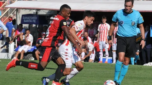 Una situación insólita en el fútbol argentino que desató los memes en las redes. (Prensa Unión)